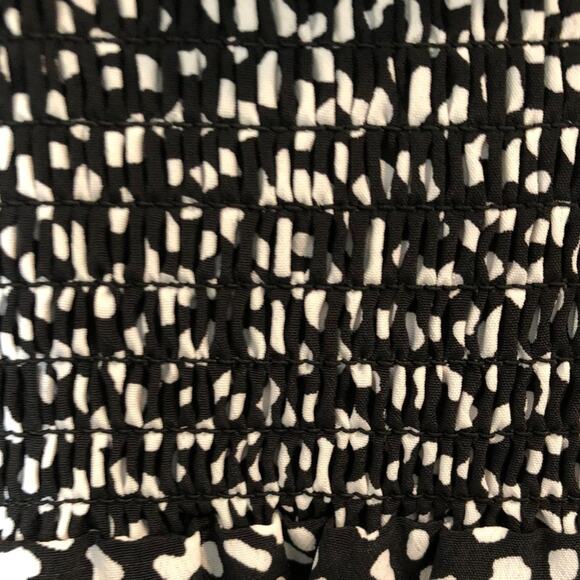 Sanctuary Small Black Lily Flutter Sleeve Smocked 100% Recycled Polyester Top - Picture 4 of 7